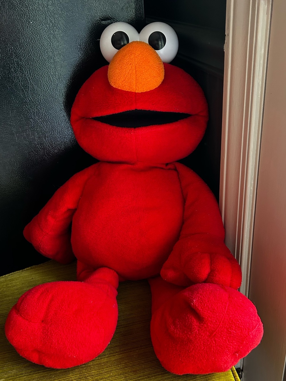 Vintage 2002Fisher-Price Big Book Elmo